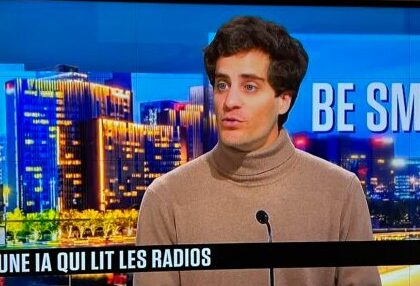 Photo of Alexandre Parpaleix during in interview on BSMART - IA qui lit les radios